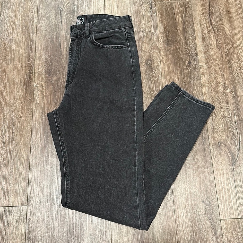 BDG urban outfitters mom jeans size: W27